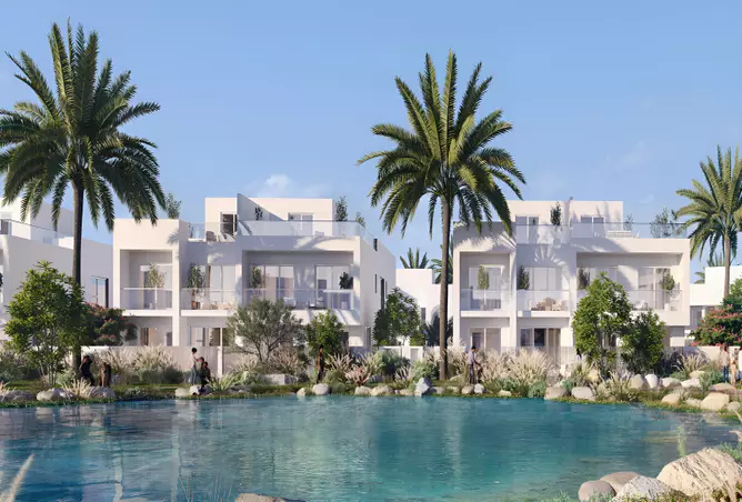 Alana at The Valley - Image 2