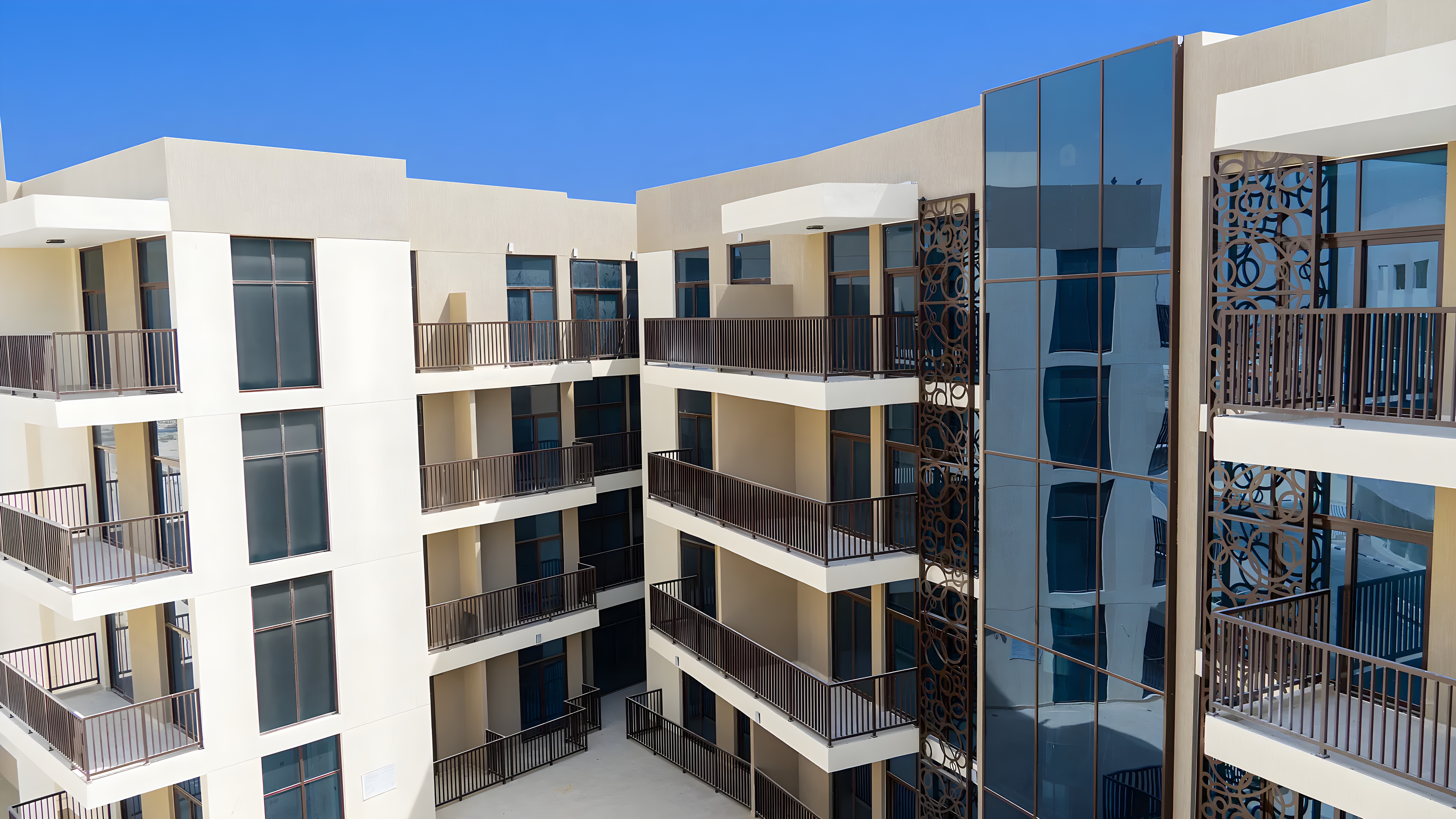 RR Residence - image 8
